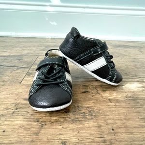Robeez toddler walking shoes